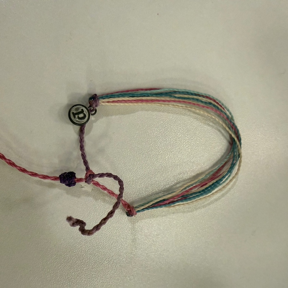 Multicolored Pura Vida bracelet